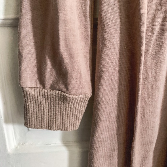 Camel sweater dress with folded v-neck - Picture 4 of 5